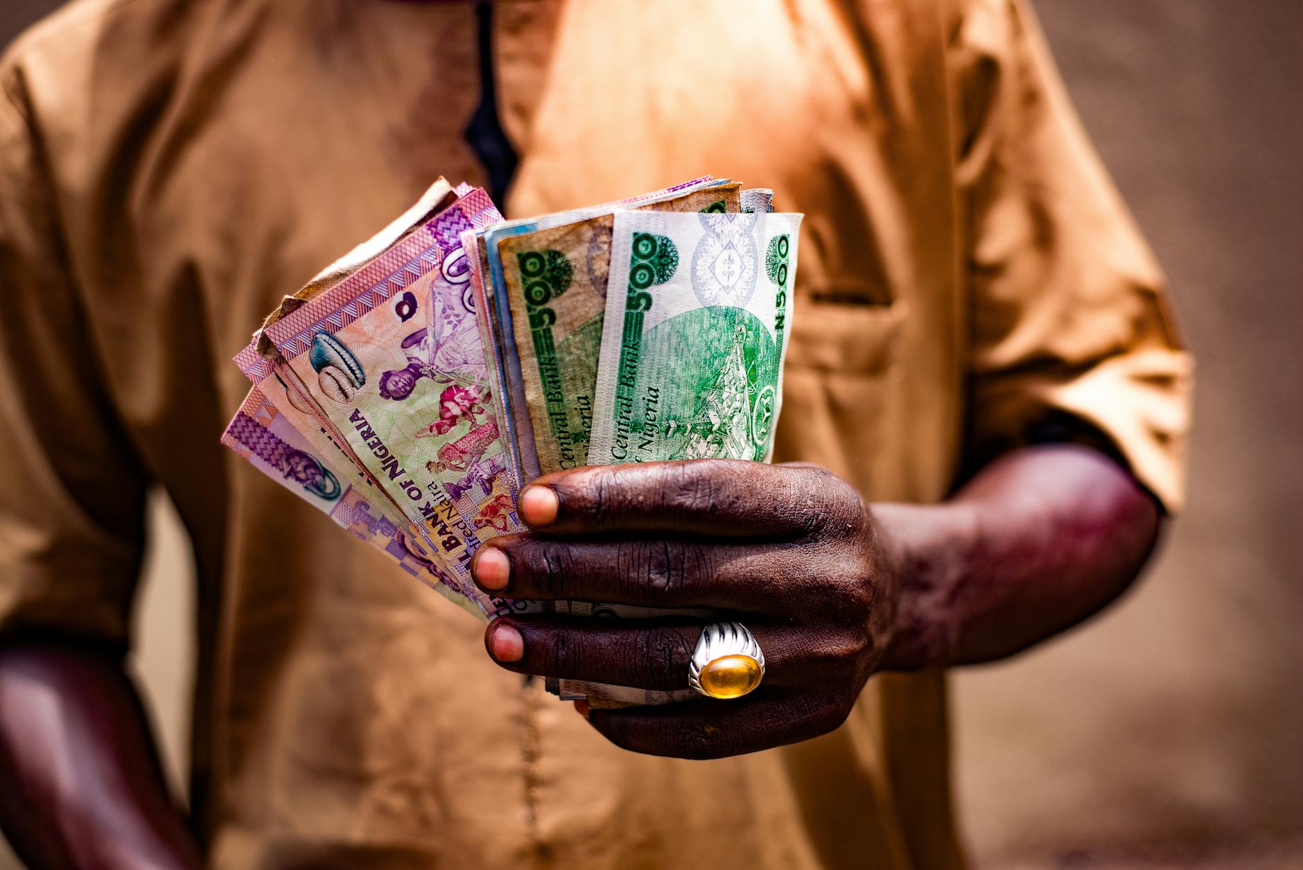 Nigerian Businesses Turn to Stablecoins as FX Hedge Amid Naira Woes