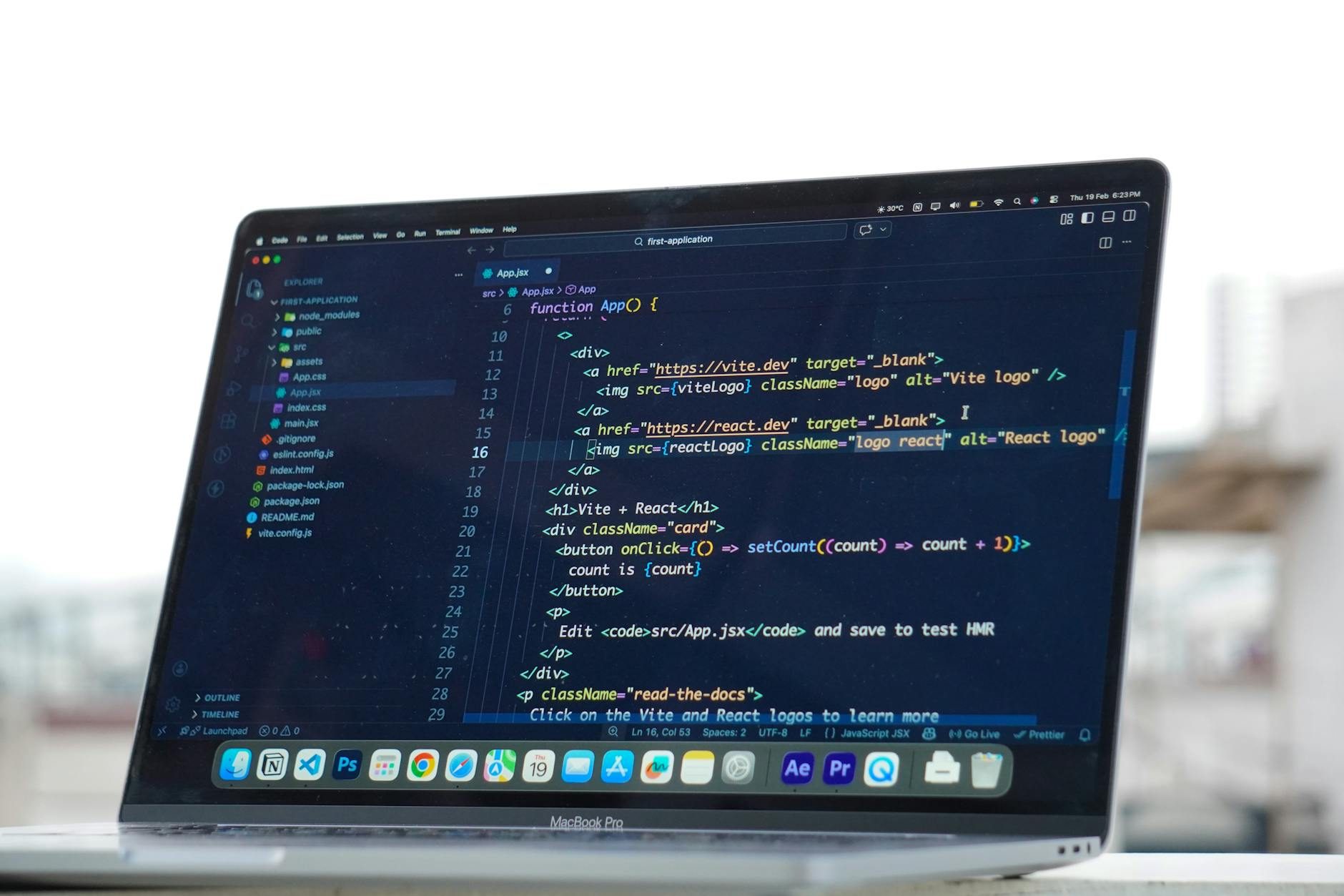 The Ultimate Guide to Landing Remote Tech Jobs From Anywhere in the World