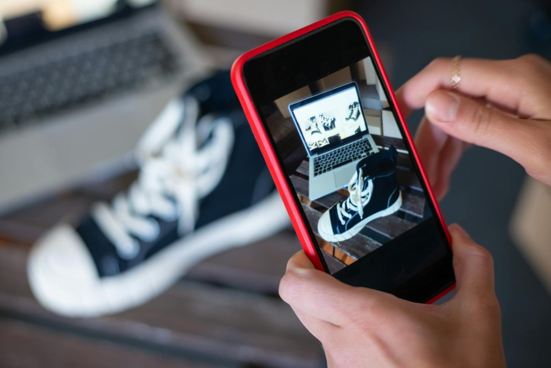 Selling Digital Products: How to Create and Sell Them Online