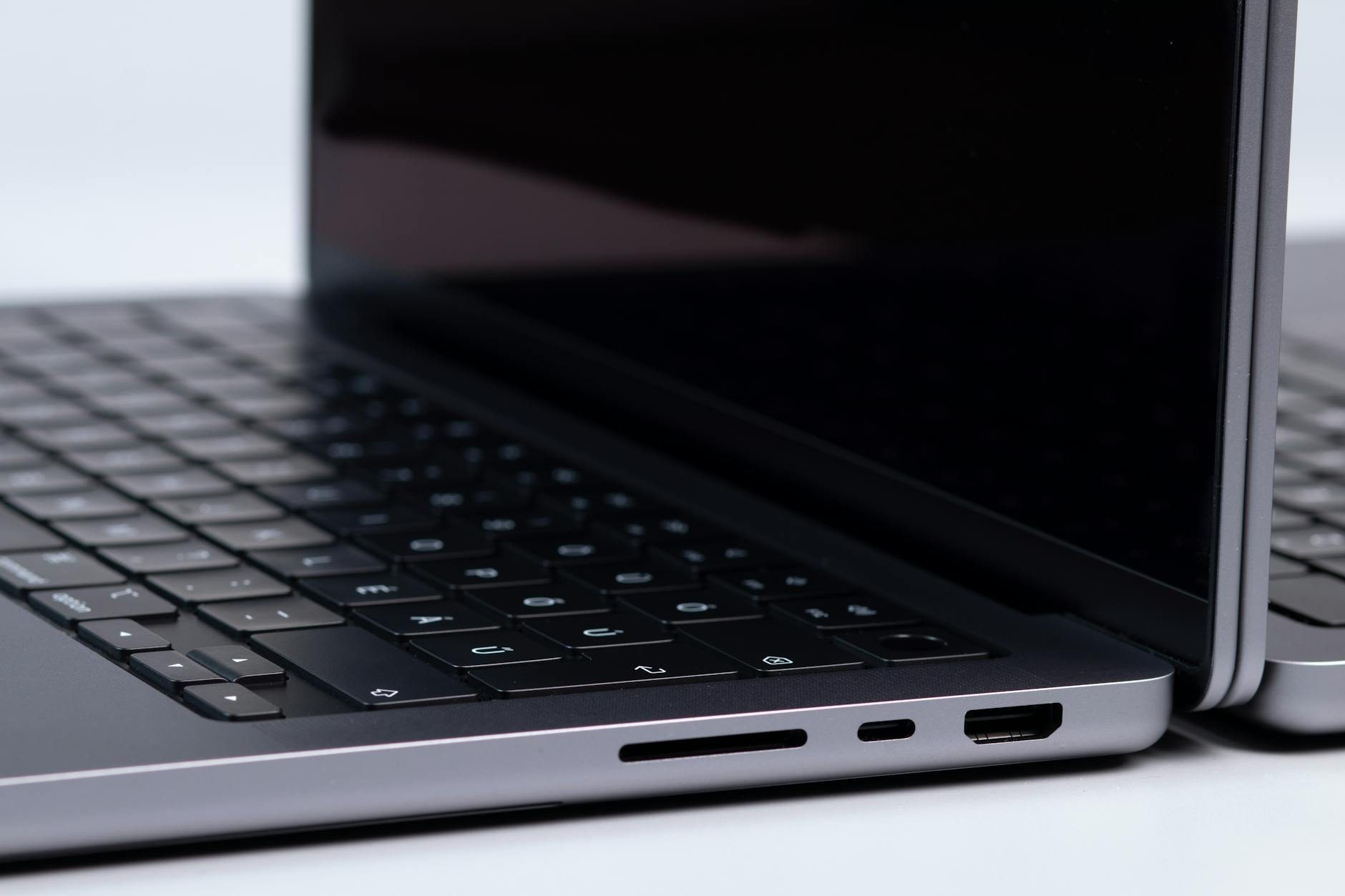 5 Hidden Bottlenecks That Make Your $2,000 MacBook Slower Than a $20 USB Drive