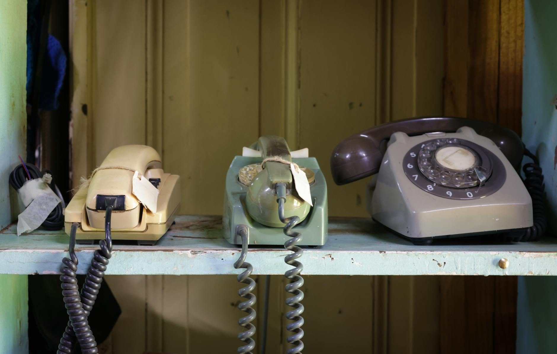 7 Hidden Phone Apps That Collect and Sell Your Personal Data