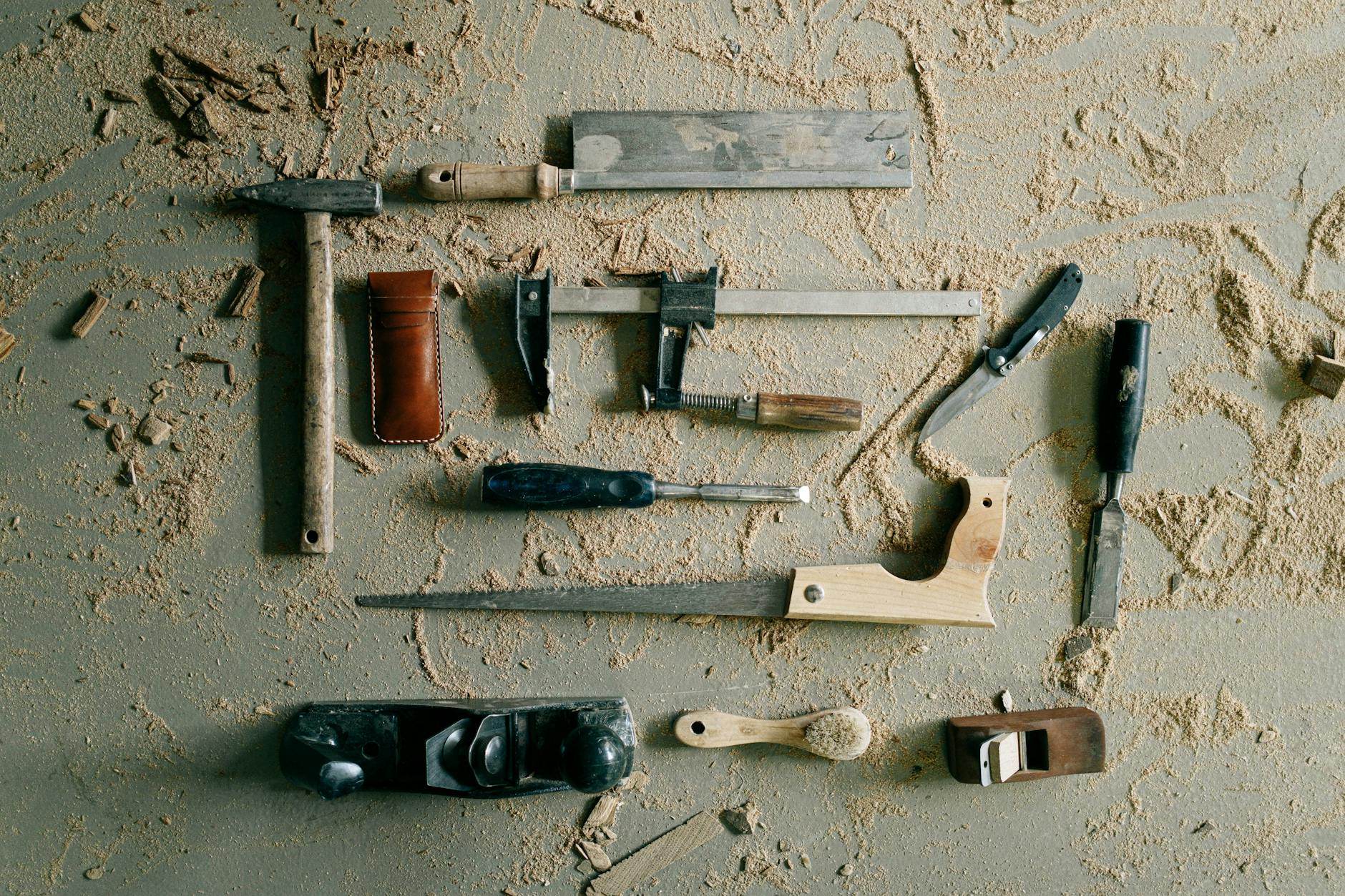 Using AI Tools to Build a Side Business: Real Examples and Tips