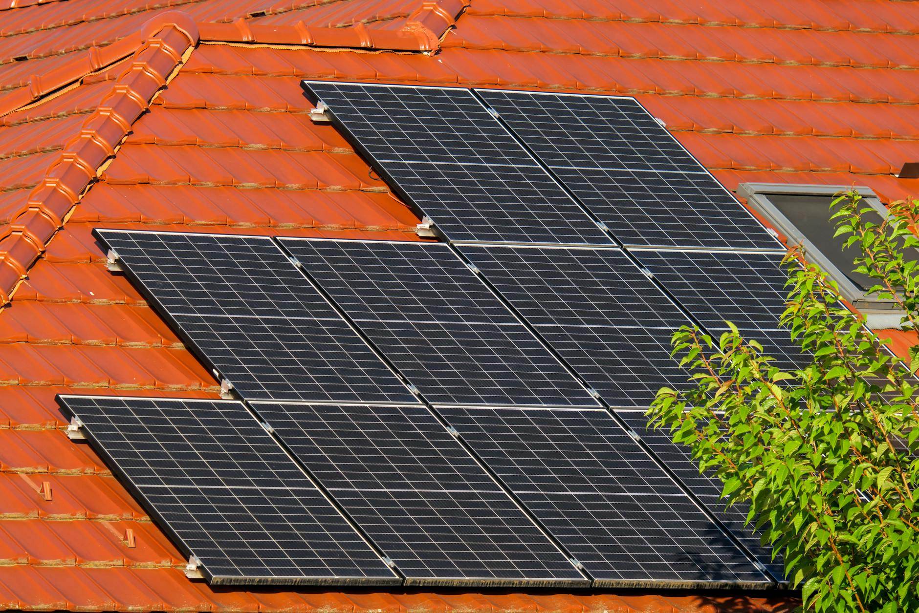 Is Solar Finally Cheaper Than Staying on the Grid? The 2026 Numbers